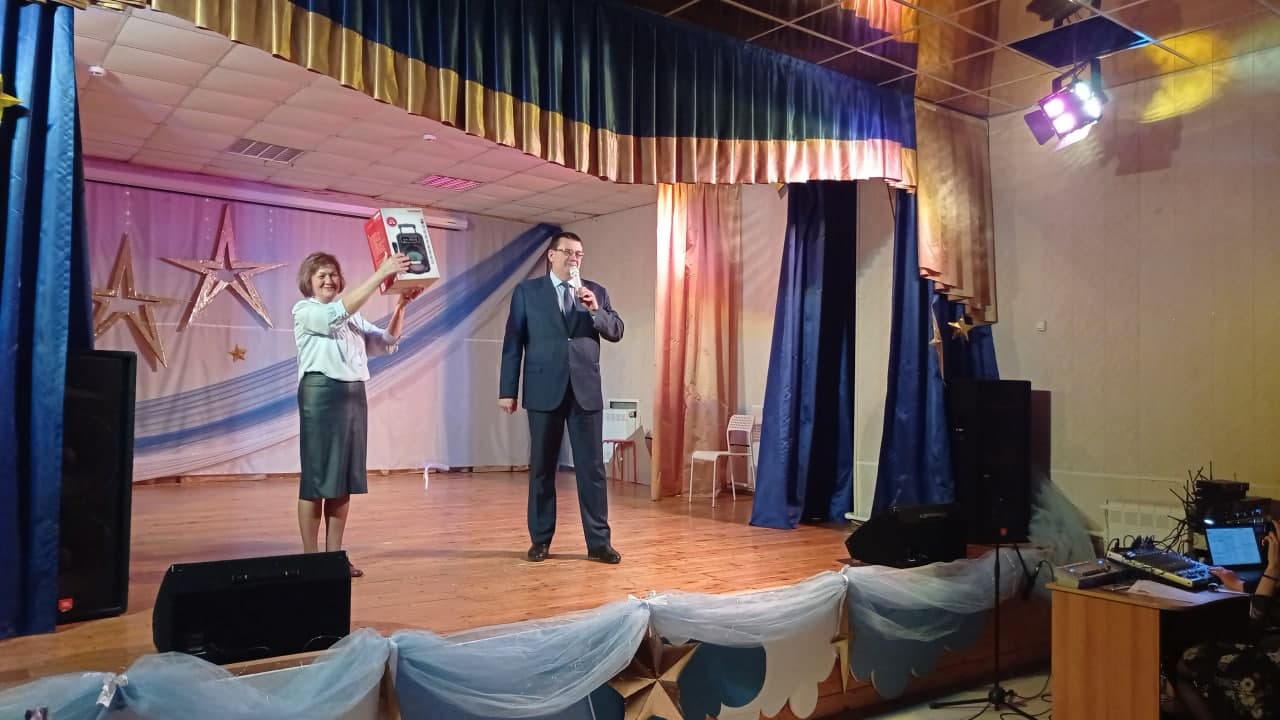 Андрей Голубев посетил отчётный концерт в Малинском Доме культуры
