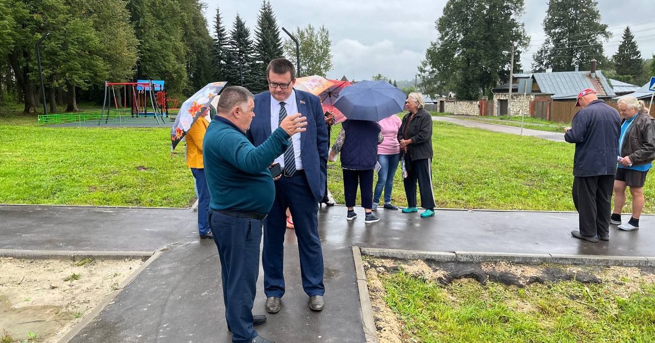 Погода на 10 дней михнево ступинский. Съёмки в селе Хатунь. Хатунь Брянск. Семья Васильевых отправилась в село Хатунь которое.