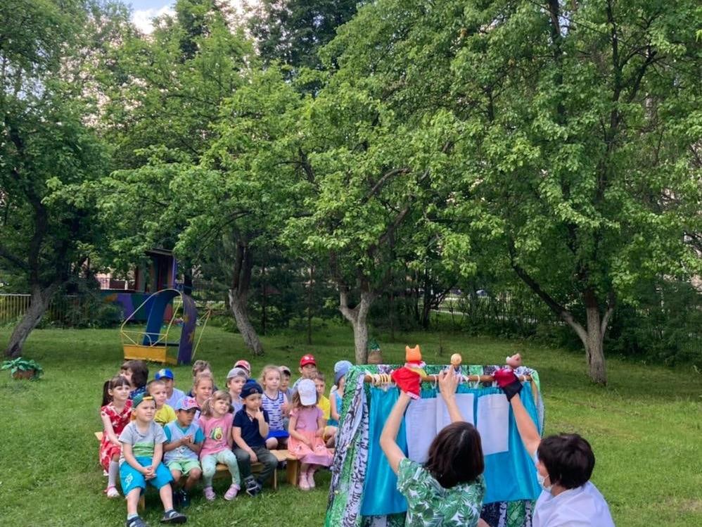 Дошкольники Детского сада №14 «Подснежник» г.Ступино посмотрели кукольный спектакль.
