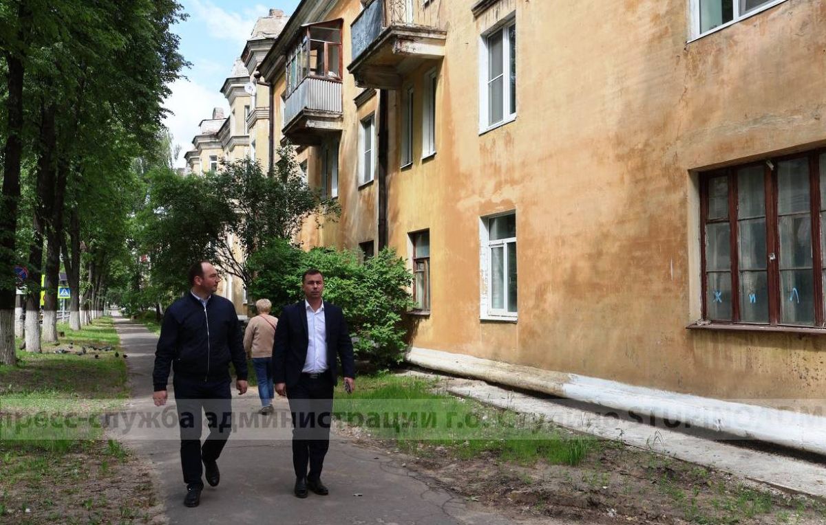 Глава городского округа Ступино Сергей Мужальских провел обход территории в  городе Ступино / Администрация городского округа Ступино