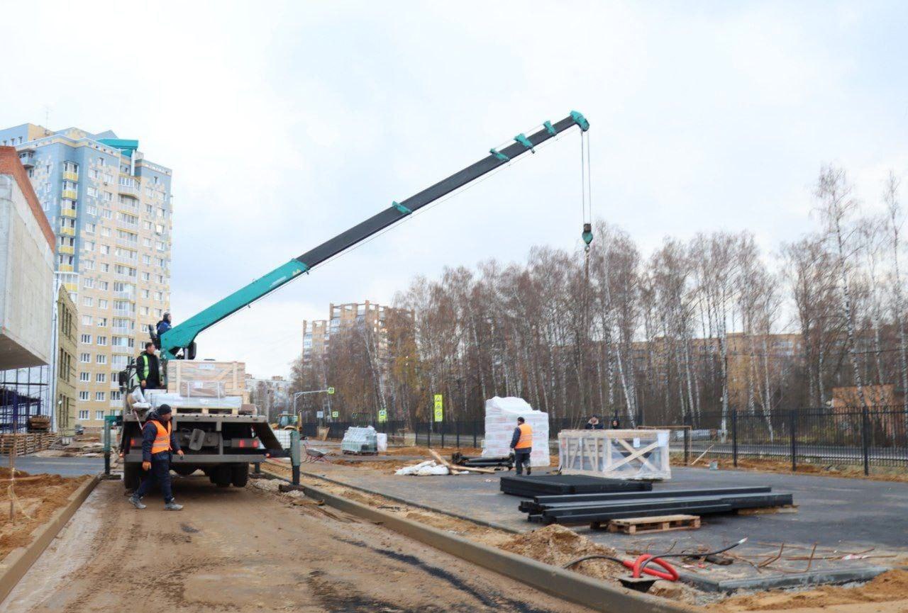 Глава городского округа Ступино Сергей Мужальских проверил ход строительных работ в школе в квартале Надежда