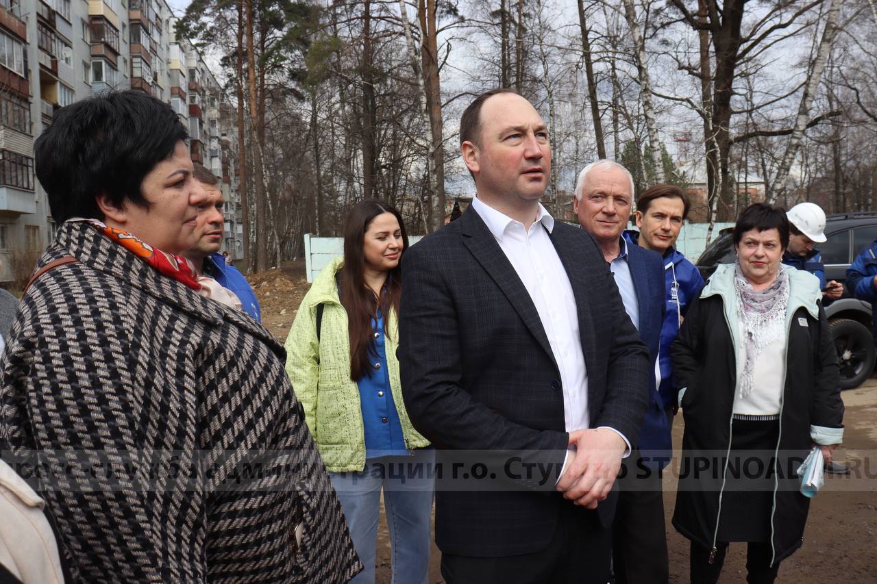 Глава городского округа Ступино Сергей Мужальских проверил ход  строительства детского сада в микрорайоне Дубки / Администрация городского  округа Ступино