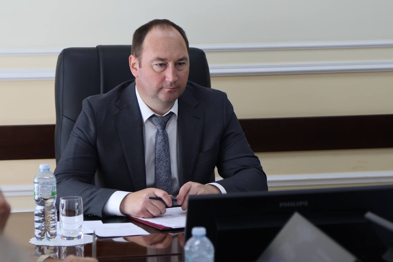 Глава округа Сергей Мужальских провел общегородское совещание0207_4