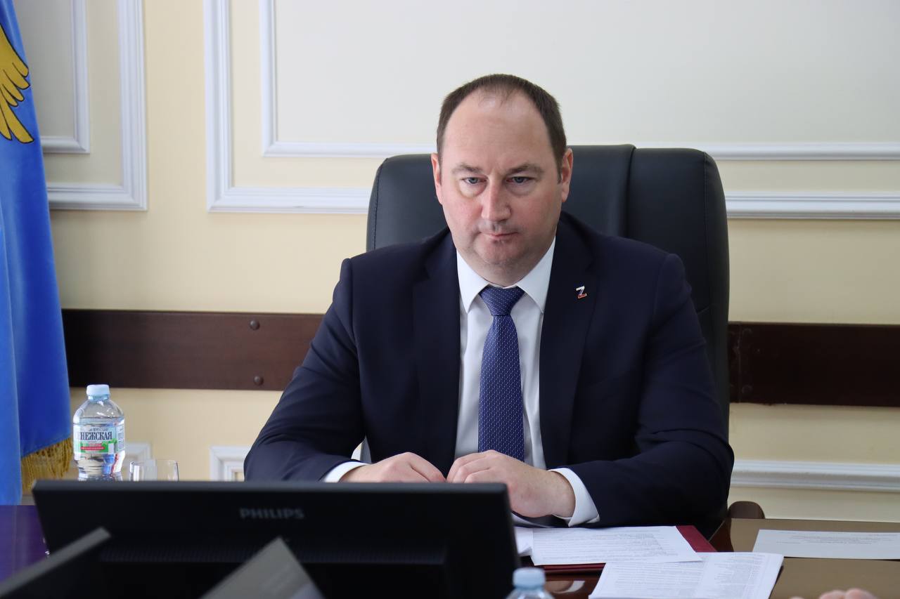 Глава округа Сергей Мужальских провел общегородское совещание2805