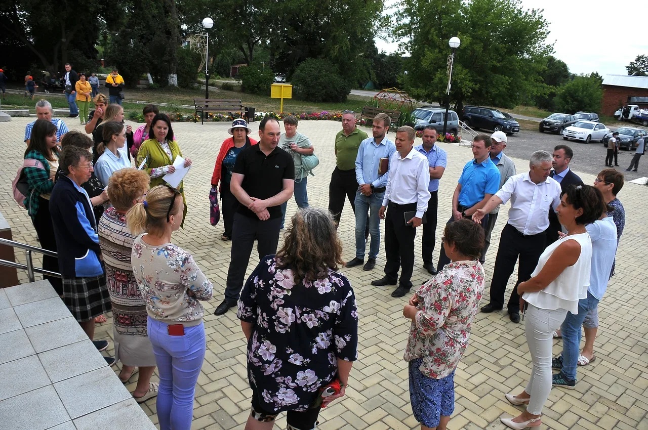 Глава округа Сергей Мужальских встретился с жителями села Аксиньино