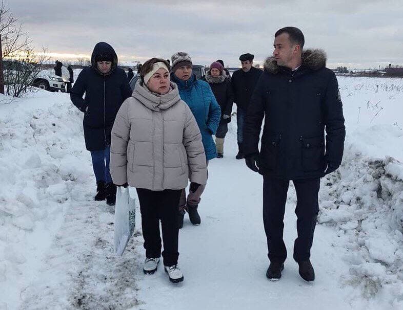 Максим Жуков встретился с жителями деревень Василево и Ярцево.  