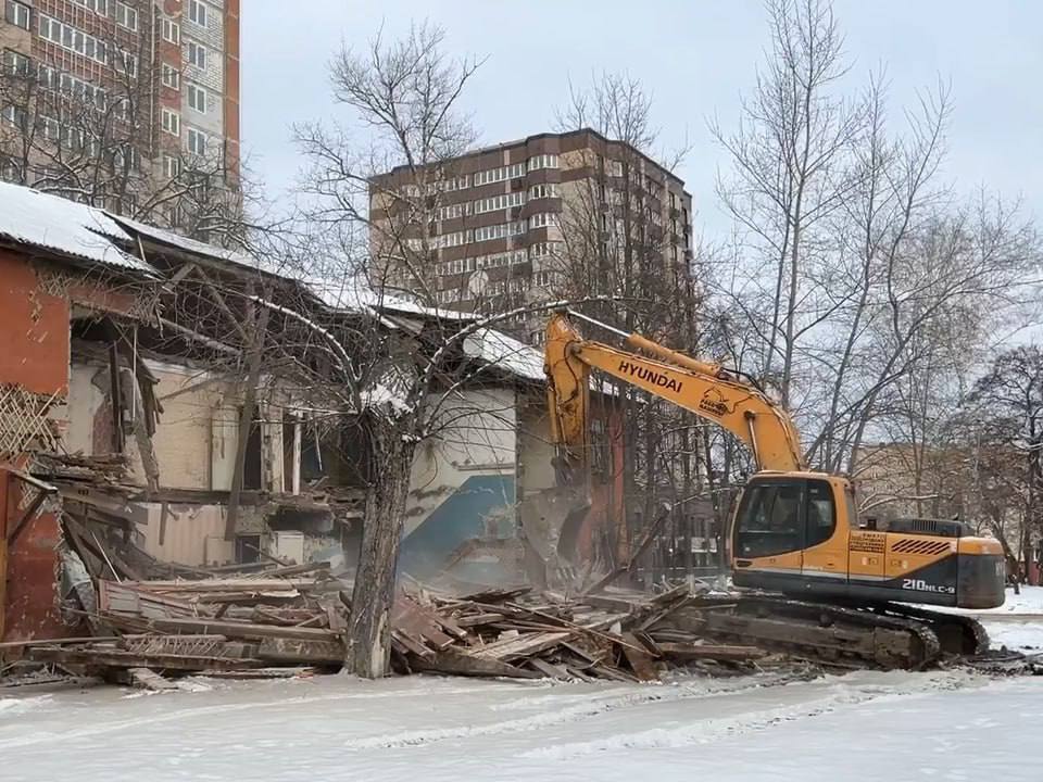 Новый сквер и парковку построят на месте аварийных бараков в Ступино.