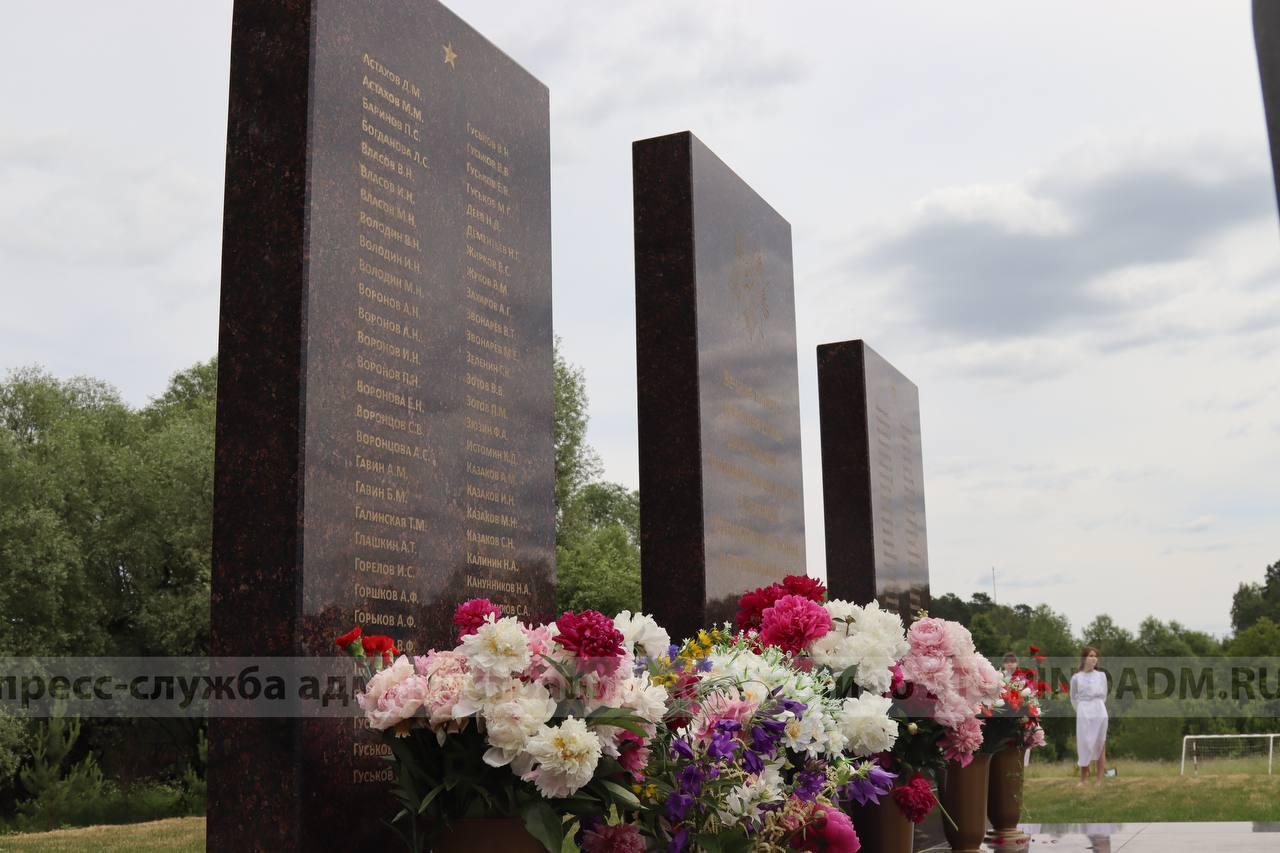 Памятник героям Великой Отечественной войны открыли в деревне Дубечино /  Администрация городского округа Ступино