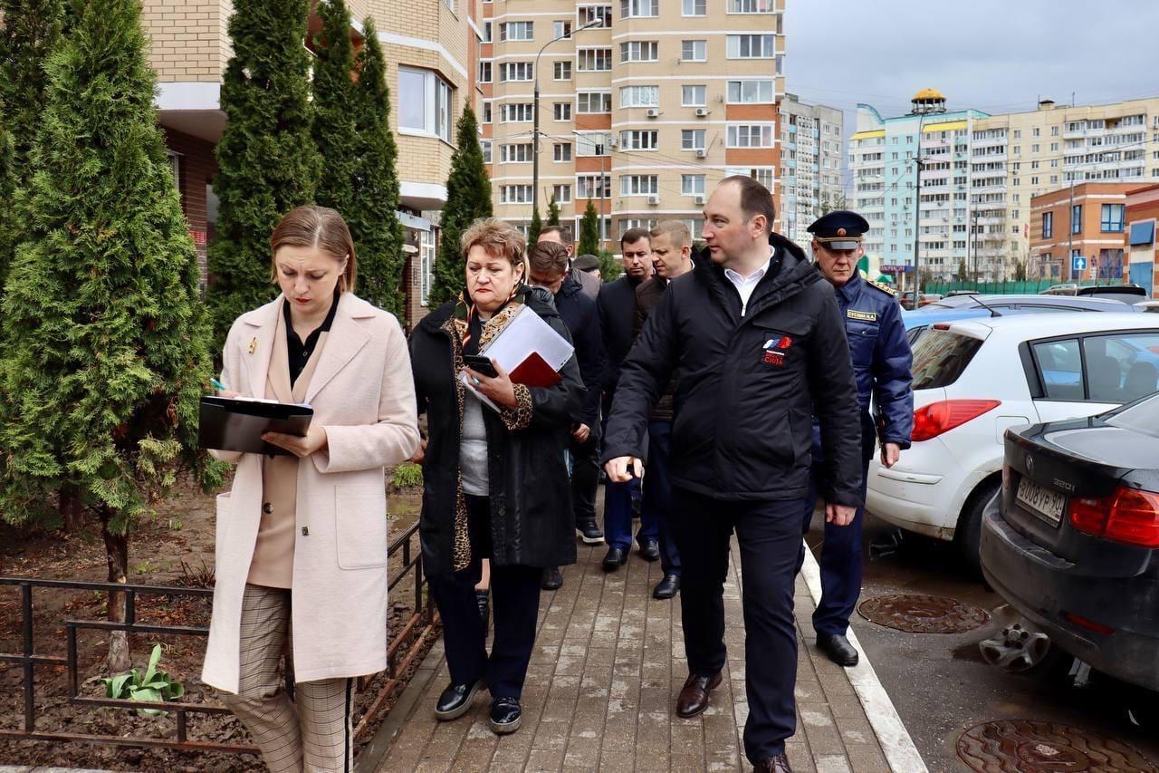 Состояние дворов в городе Ступино проверил Сергей Мужальских /  Администрация городского округа Ступино