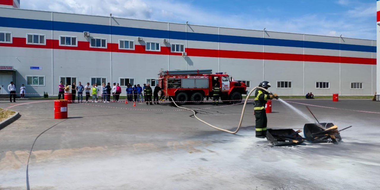 Спасатели научили тушить пожар сотрудников одного из ступинских предприятий  / Администрация городского округа Ступино