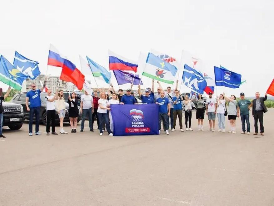 Ступинские партийцы приняли участие в окружном автопробеге, посвященном Дню России