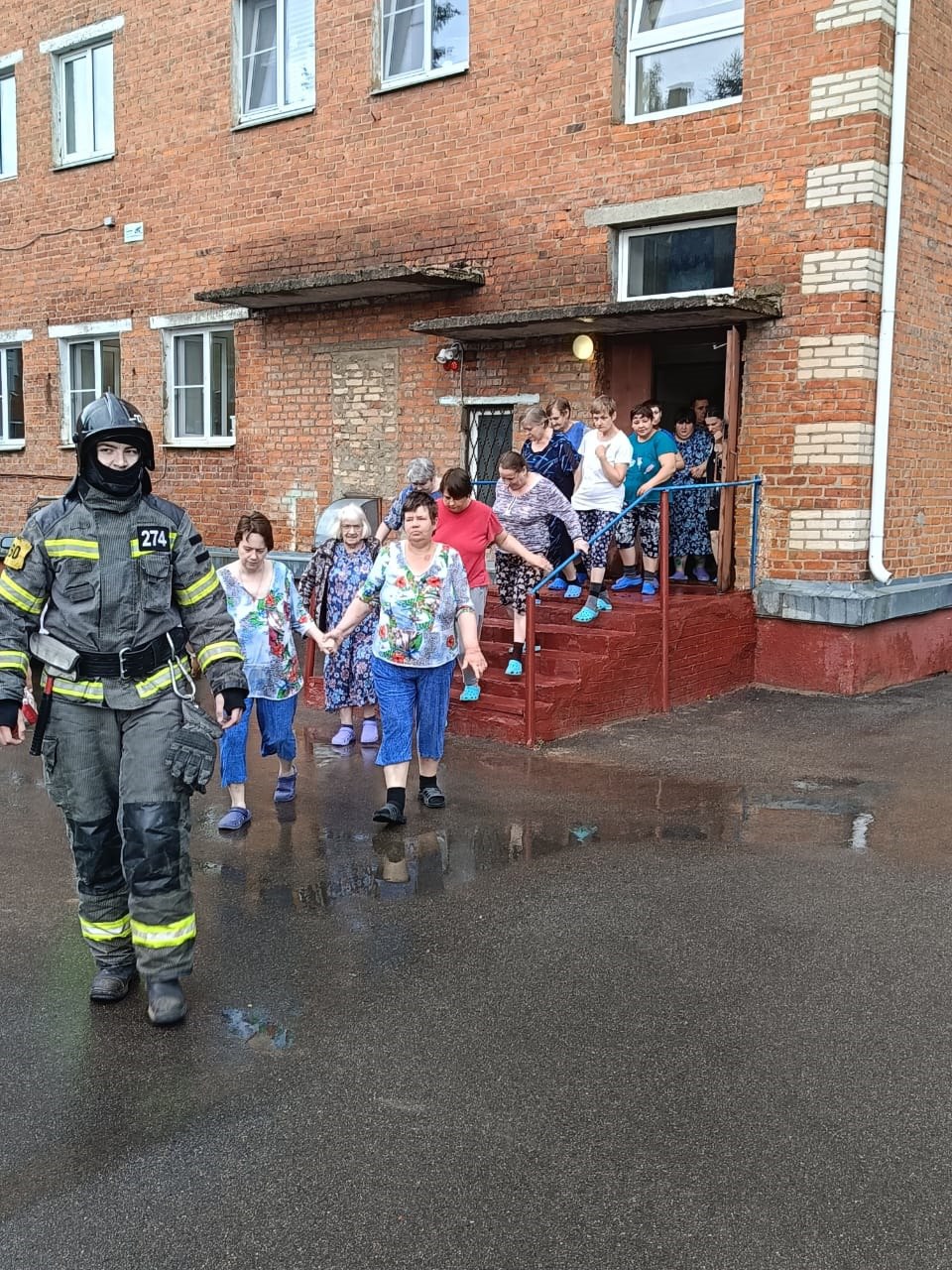 Ступинские спасатели приняли участие в областной тренировке по эвакуации0706