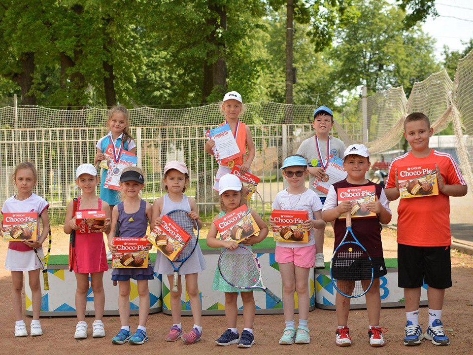 Теннисисты из Москвы, Калуги, Рязани и Подмосковья сразились на турнире в Ступино