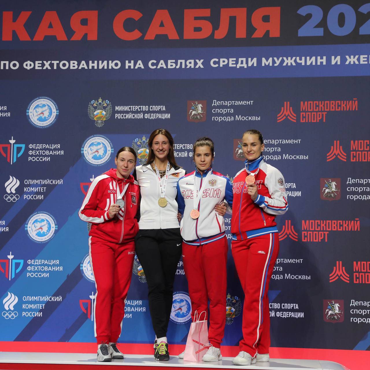 Три медали завоевали подмосковные саблисты на международных соревнованиях