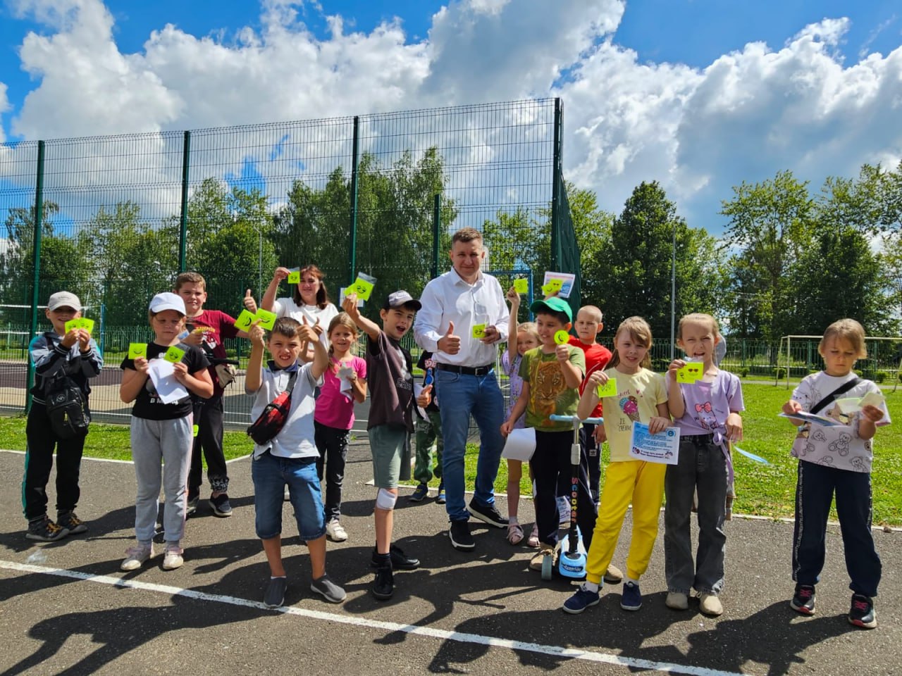 Учащимся Ивановской школы партийцы напомнили о безопасности в летние каникулы