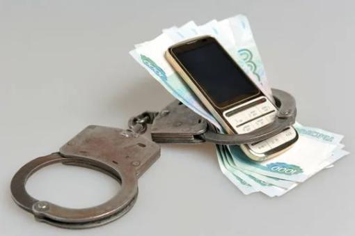 В Ступине полицейские задержали подозреваемую в краже из квартиры 23