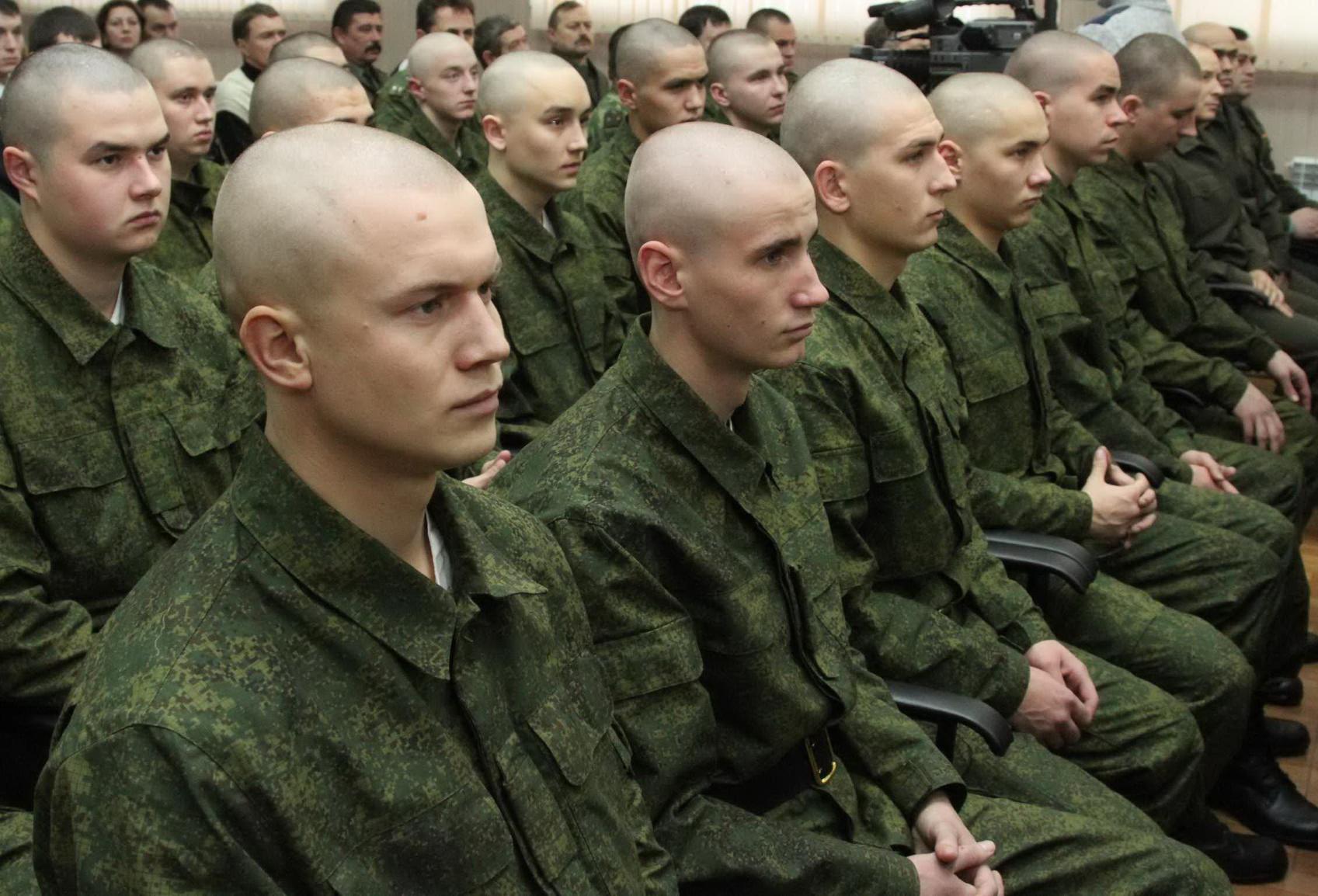 Российские солдаты срочники на Украине