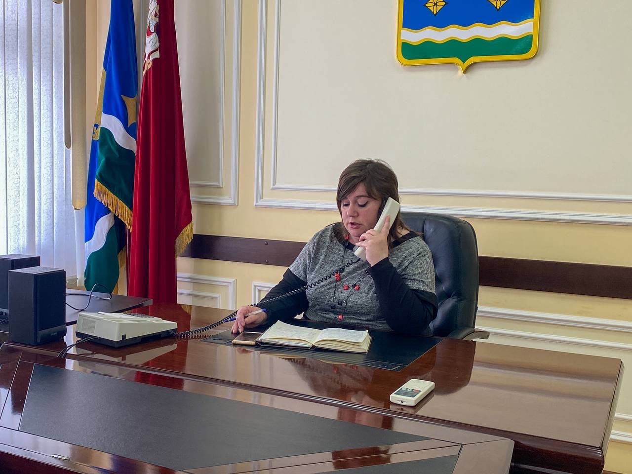 Заместитель начальника управления жилищно-коммунального хозяйства Инна Котова провела горячую линию