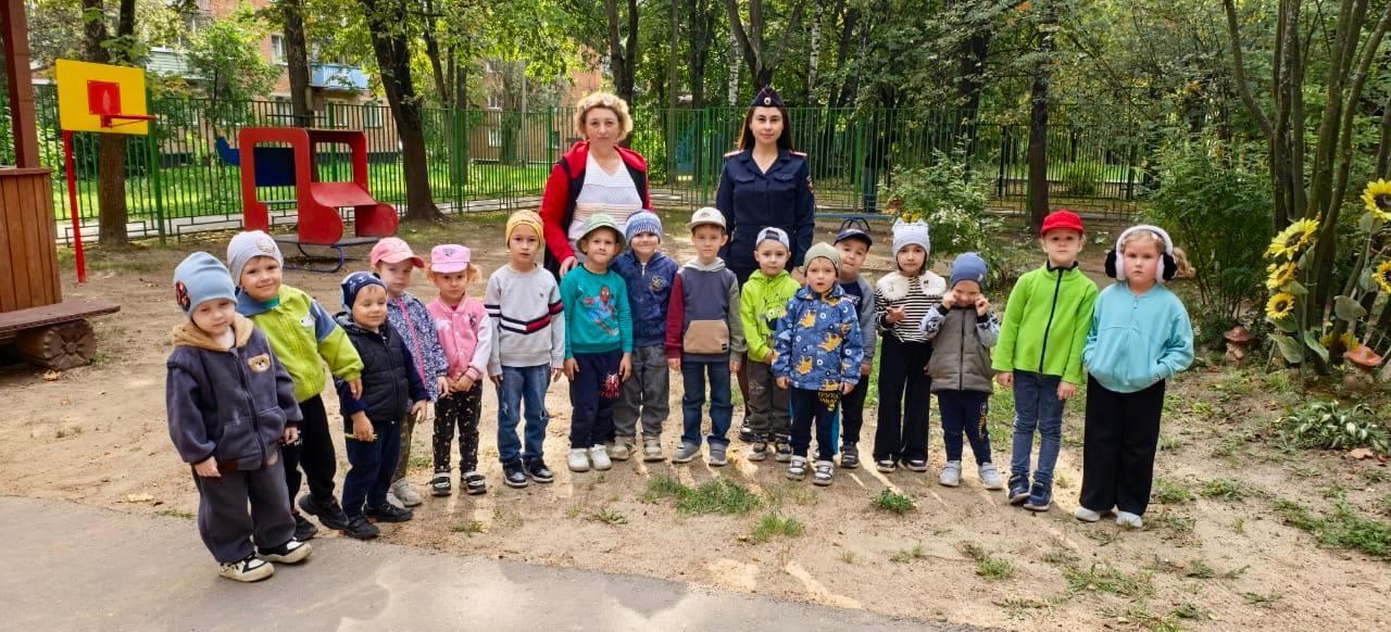 Автоинспектор в Ступино провела профилактическую беседу в детском саду