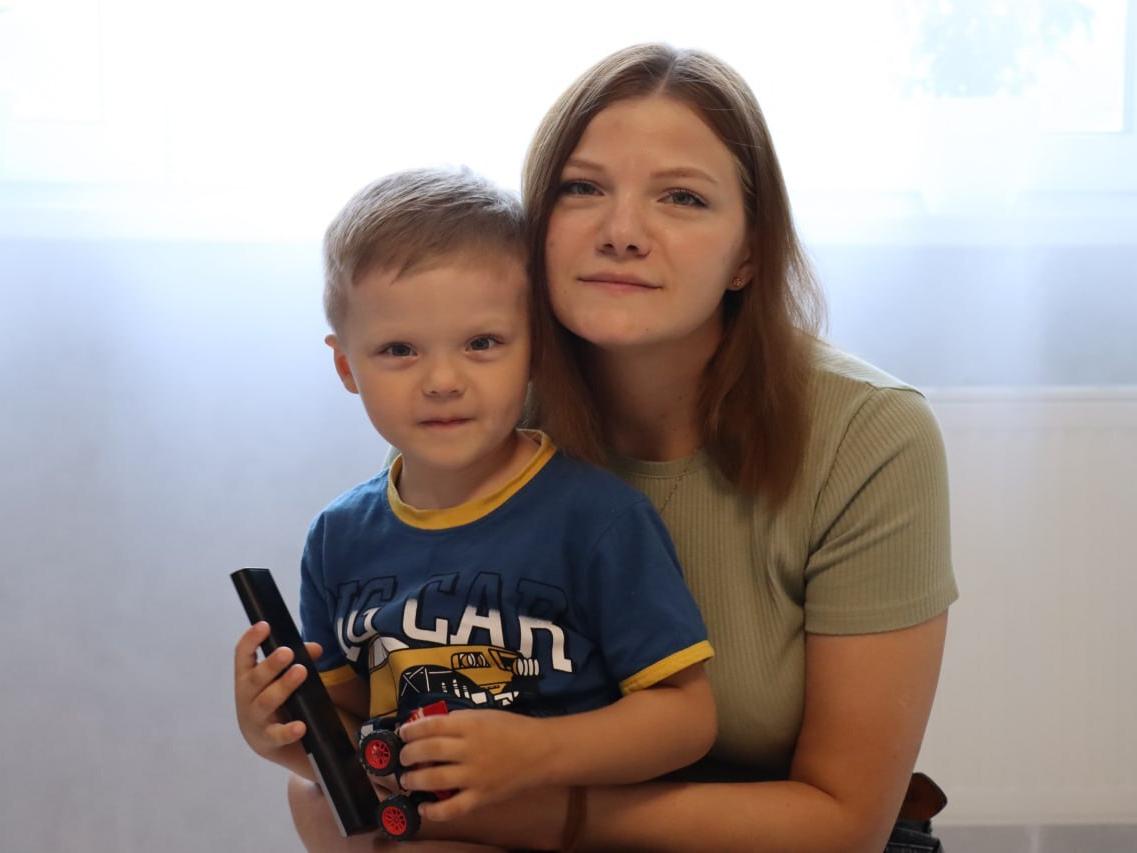 Глава округа Сергей Мужальских поздравил с Днем рождения сына погибшего ступинского героя_2