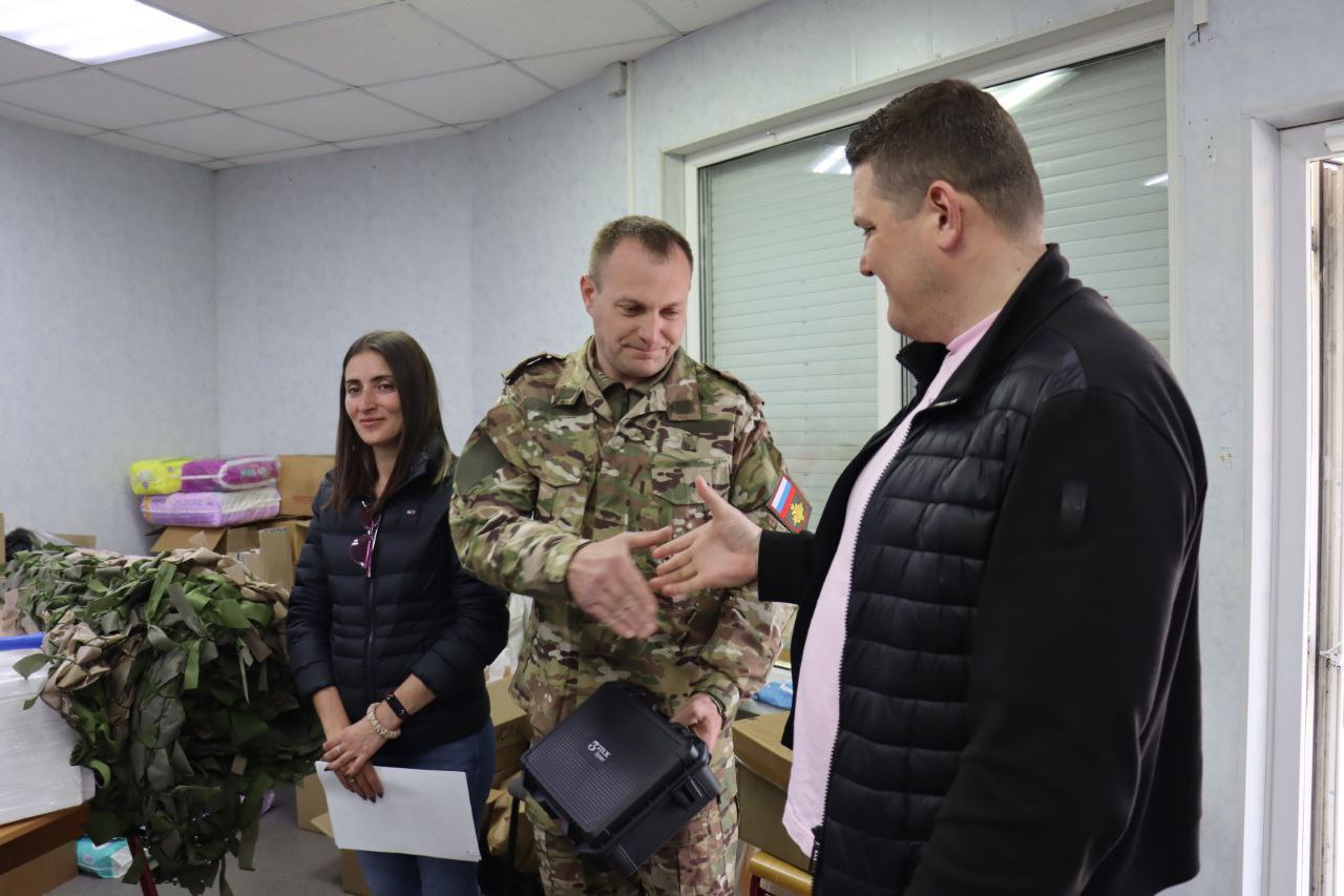 Гуманитарную помощь передали участнику СВО
