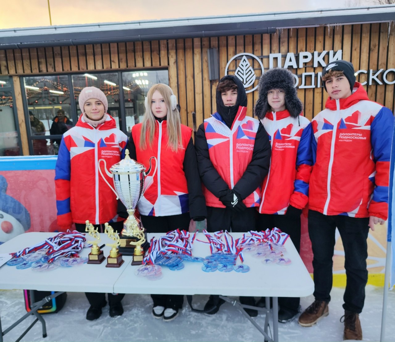 команда «Кимберли» выиграла любительский турнир по хоккею в Ступино