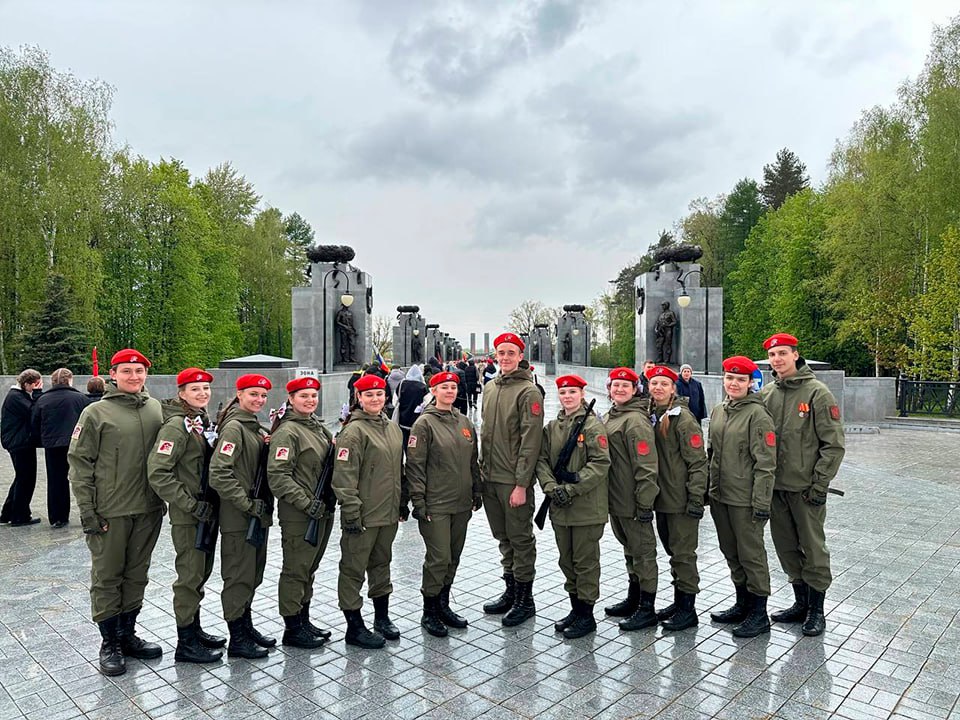 Курсанты военно-патриотического объединения «Звезда» из Центра «Армеец»