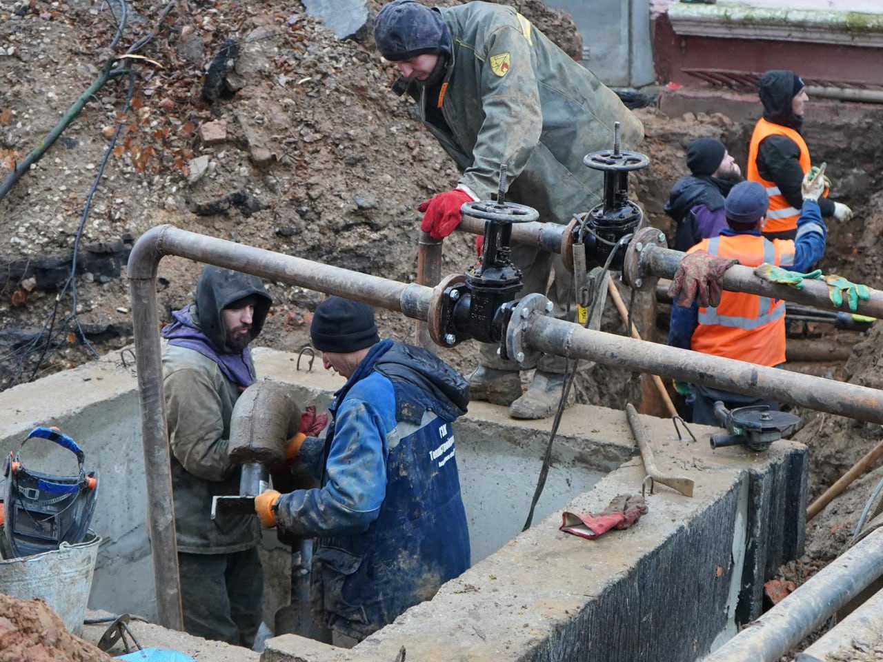 На двух улицах города Ступино продолжаются работы по замене теплосетей