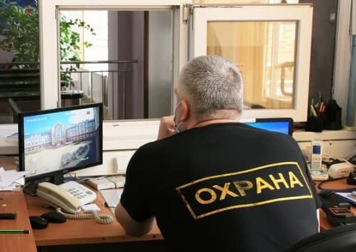 Новыми постами охраны, видеокамерами и системой «Безопасный регион» оснащаются ступинские школы