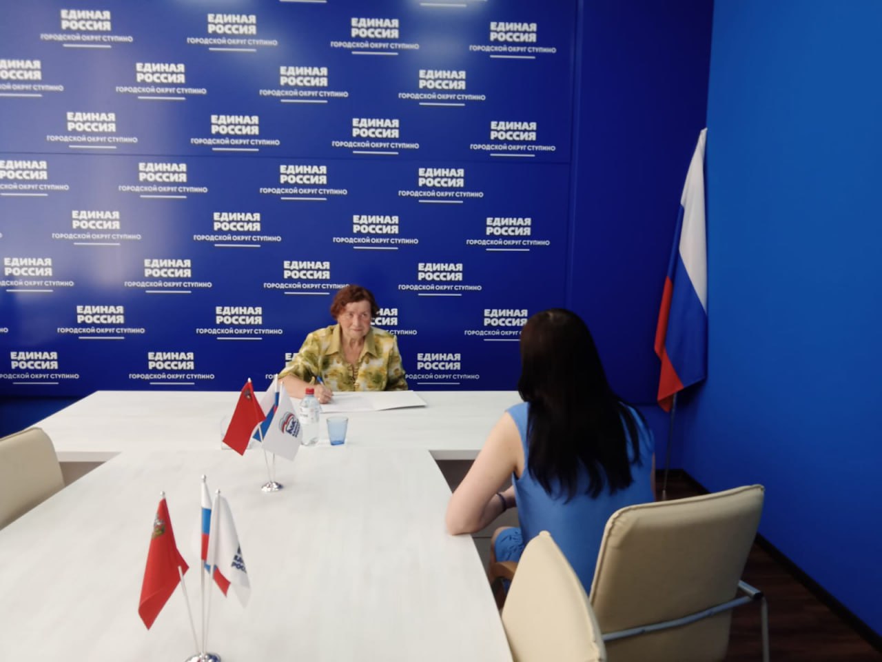 Ольга Хмелевская, депутат окружного Совета депутатов, провела прием жителей0725