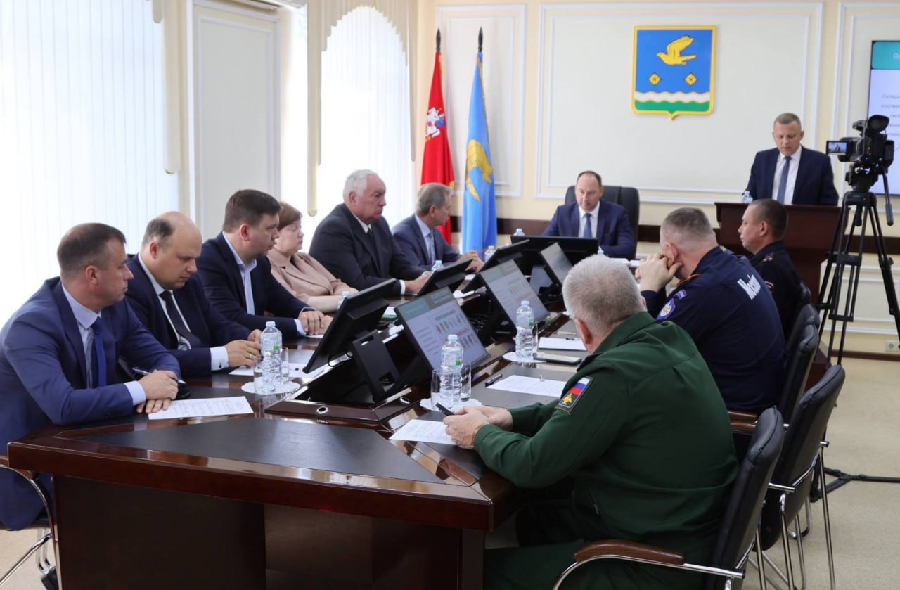 Организацию вывоза мусора и работу филиала «Защитники Отечества» обсудили в Ступино