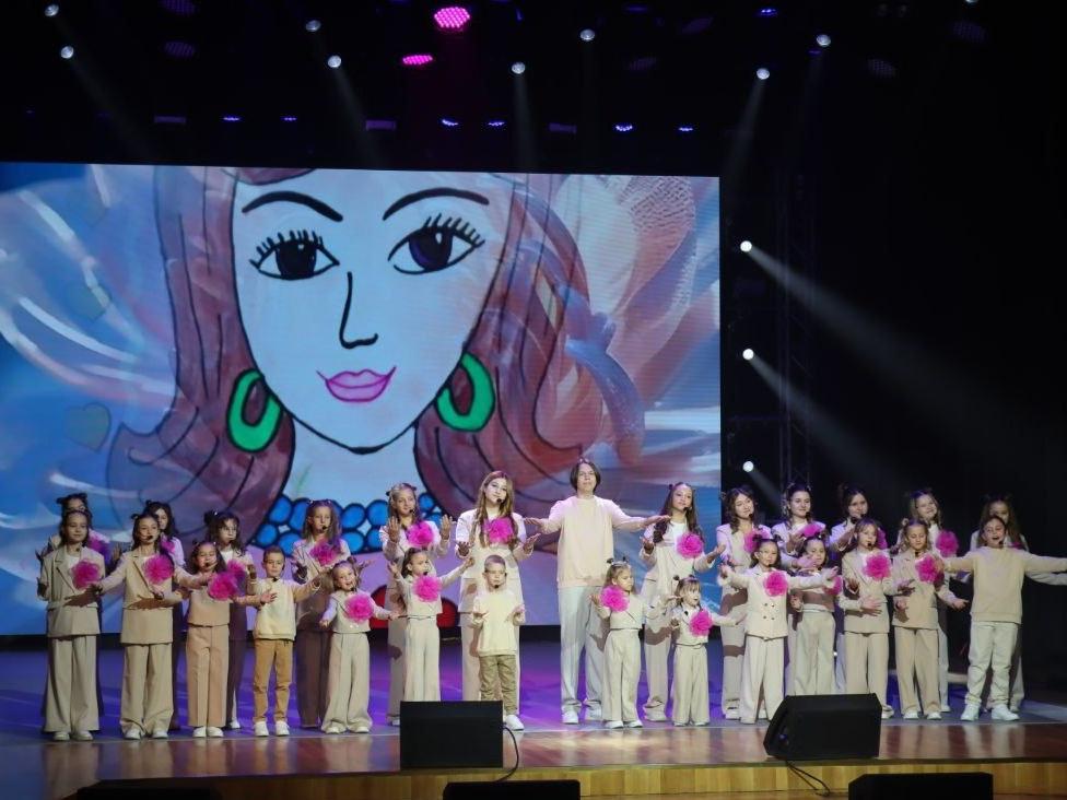 Праздничное мероприятие, посвященное Дню матери, прошло в Ступино25