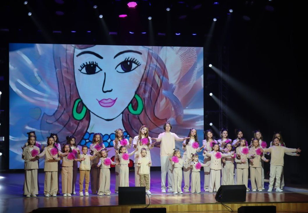 Праздничное мероприятие, посвященное Дню матери, прошло в Ступино25