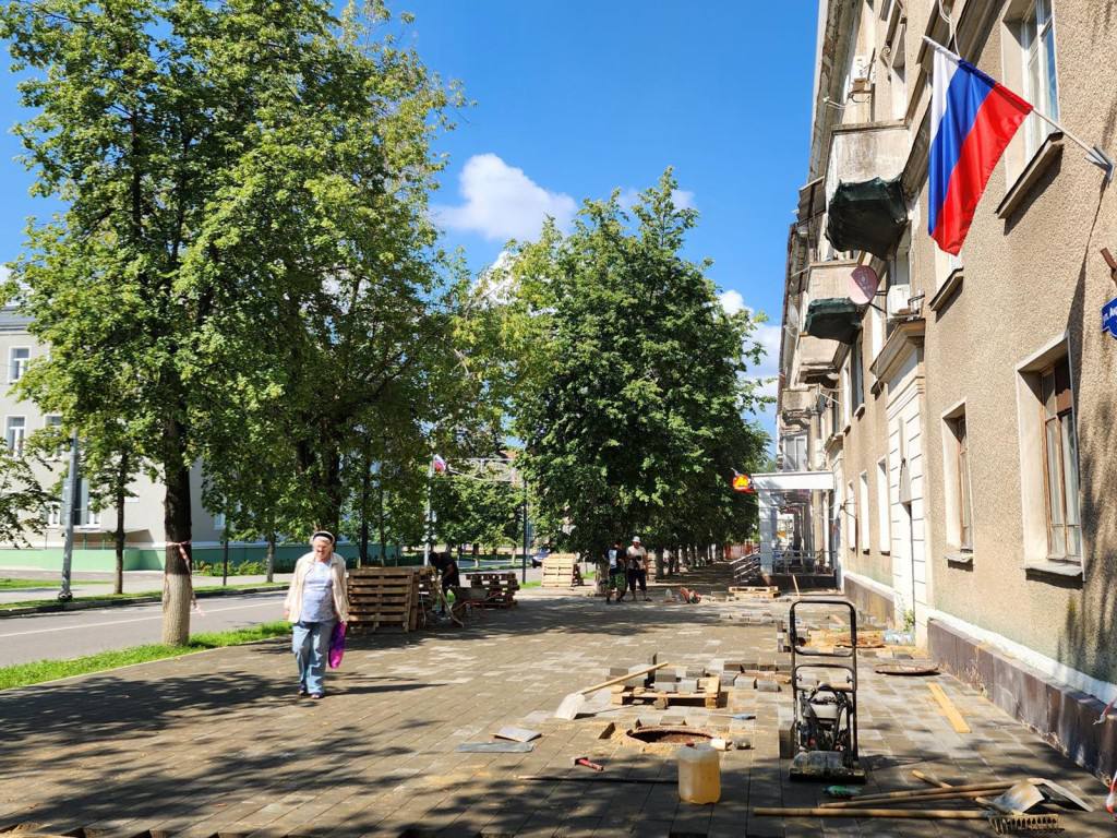 Реконструкция пешеходной зоны на Андропова