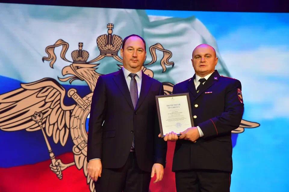 с днем полиции!_