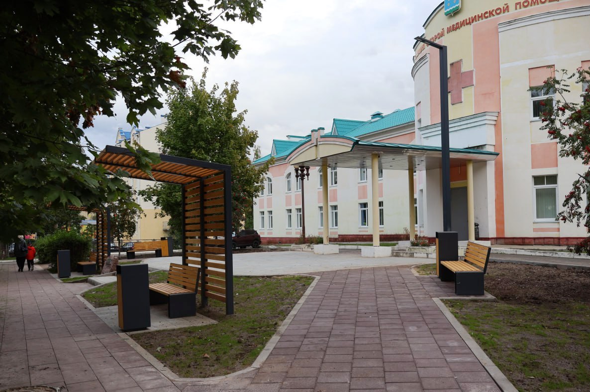 Сквер у взрослой поликлиники в Ступино преобразился