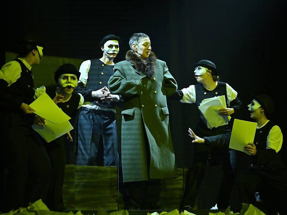 Спектакль «Шинель»