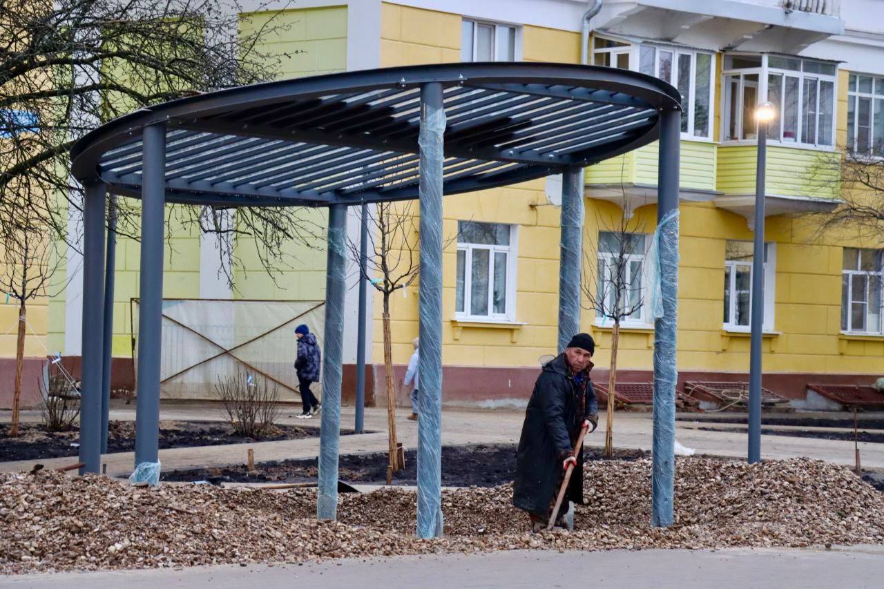 Ступинские депутаты проверили реконструкцию пешеходной зоны на проспекте Победы. 