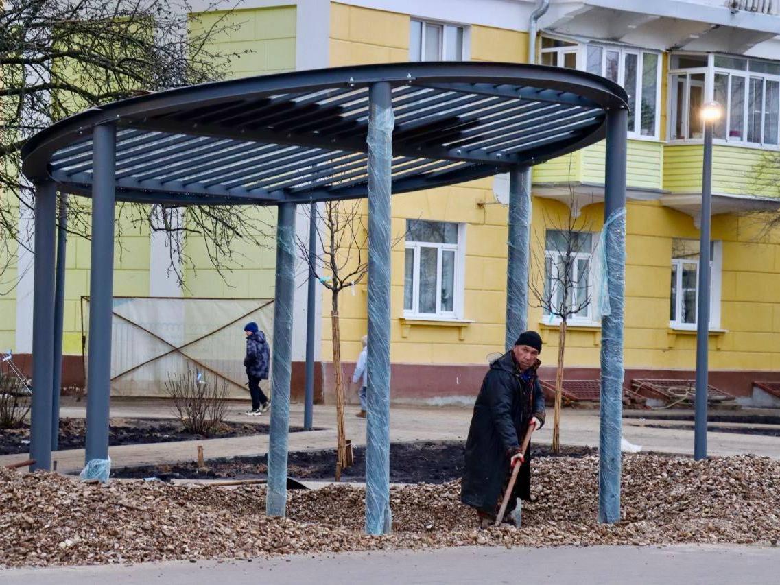 Ступинские депутаты проверили реконструкцию пешеходной зоны на проспекте Победы. 