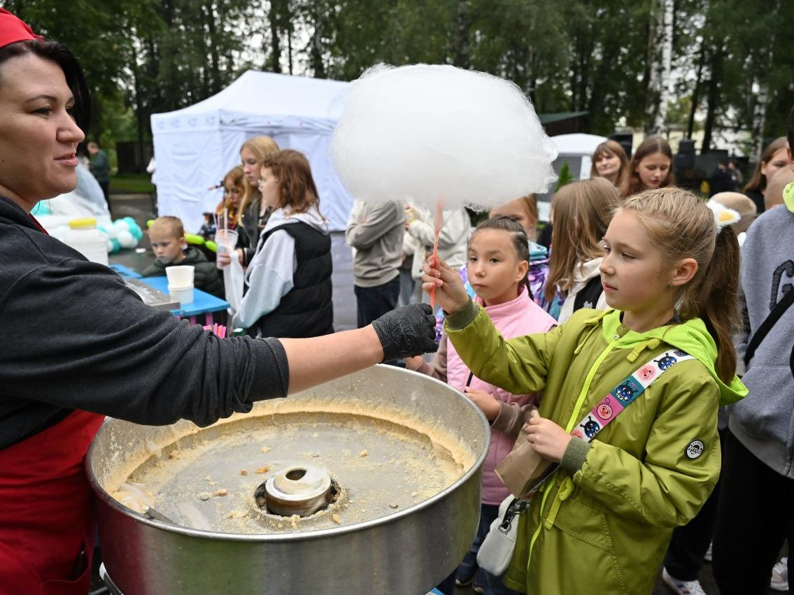 В Михневском парке культуры и отдыха прошли праздничные гуляния, посвящённые 453-летию посёлка Михнево