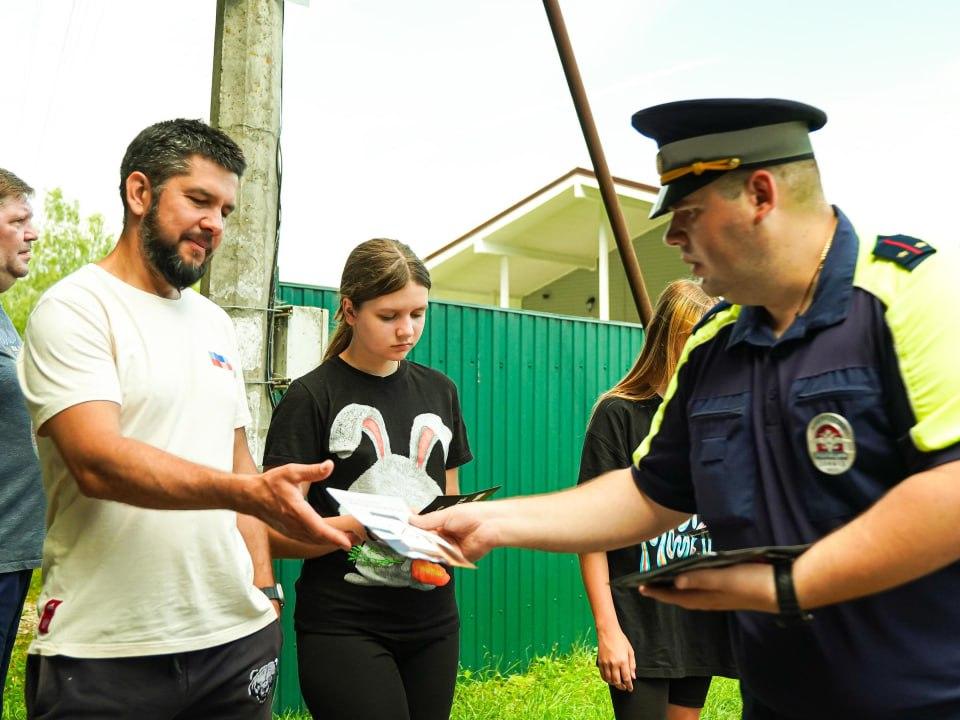 В Ступино автоинспектор и общественник провели беседу в СНТ