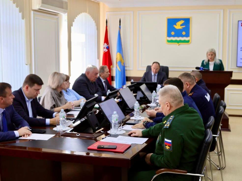 В Ступино обсудили диспансеризацию, вакцинацию, призывную кампанию и включение отопления4