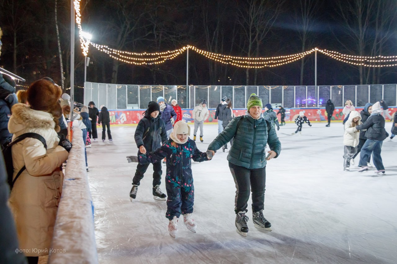 В Ступино открылся каток с искусственным льдом в парке Островского