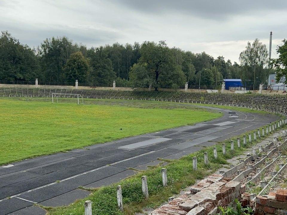 В Ступино рабочие приступили к демонтажу на стадионе «Металлург». 
