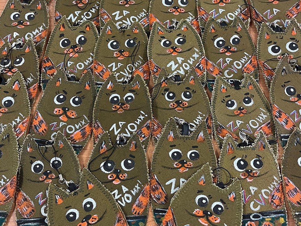 в Ступино шьют и рисуют талисманы для участников СВО