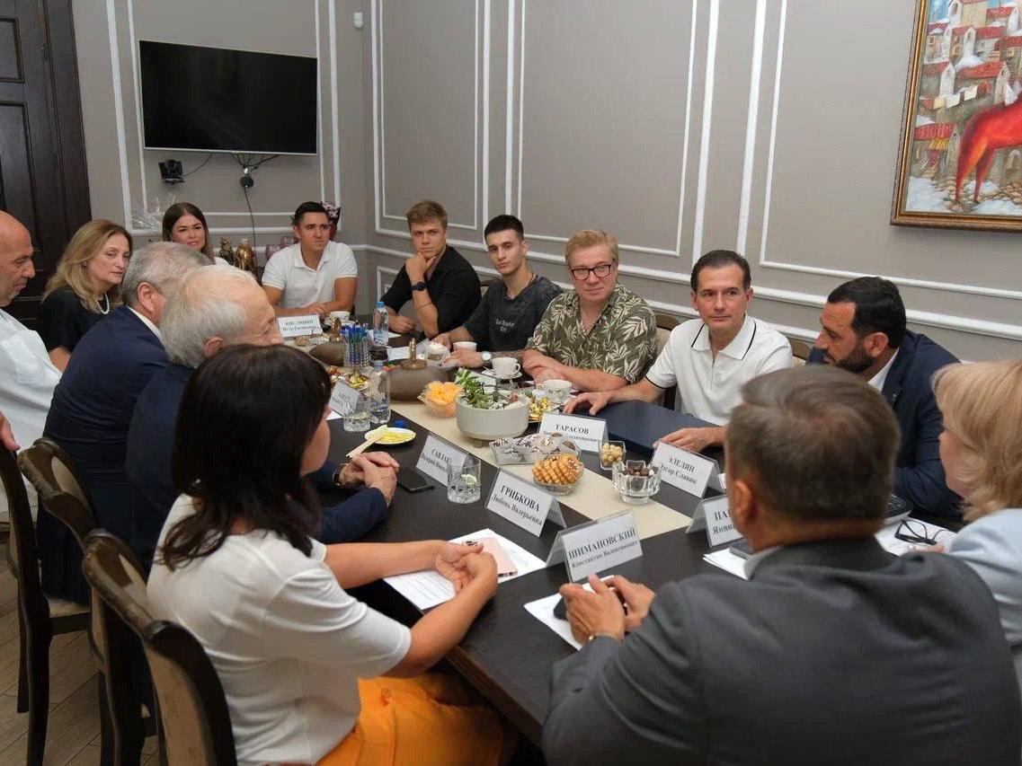 встреча представителей городов-побратимов