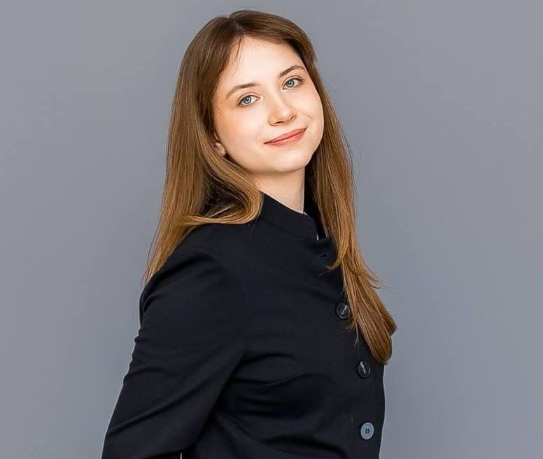 Выпускница из городского округа Ступино получила 100 баллов на ЕГЭ по русскому языку Рубашкина_